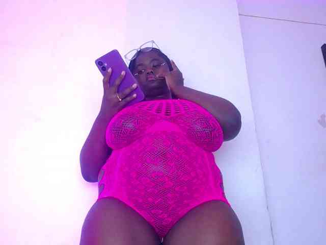 neighbor-ebony webcam