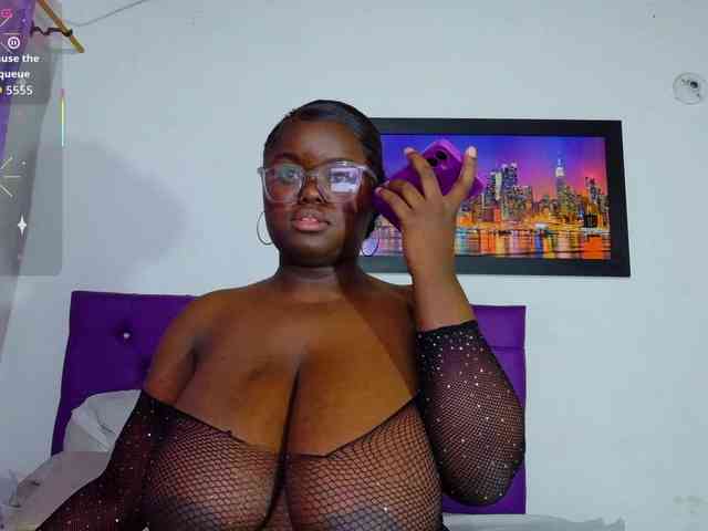 neighbor-ebony's live room