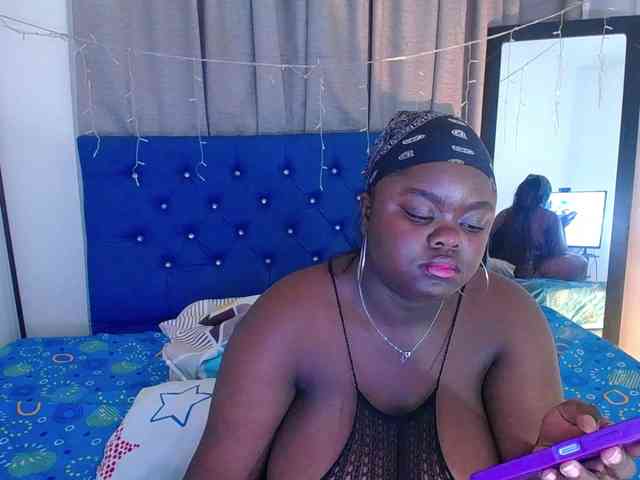 neighbor-ebony webcam