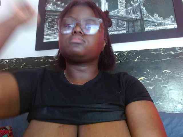 neighbor-ebony webcam