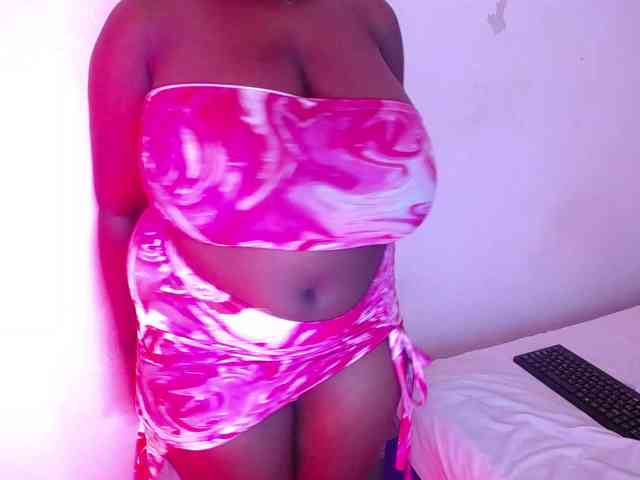 neighbor-ebony webcam