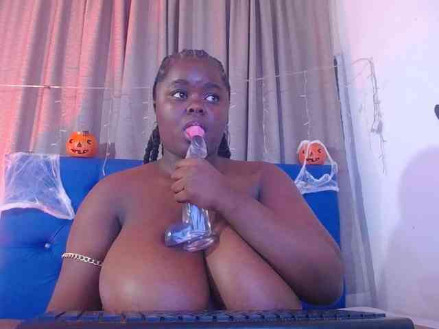 neighbor-ebony webcam