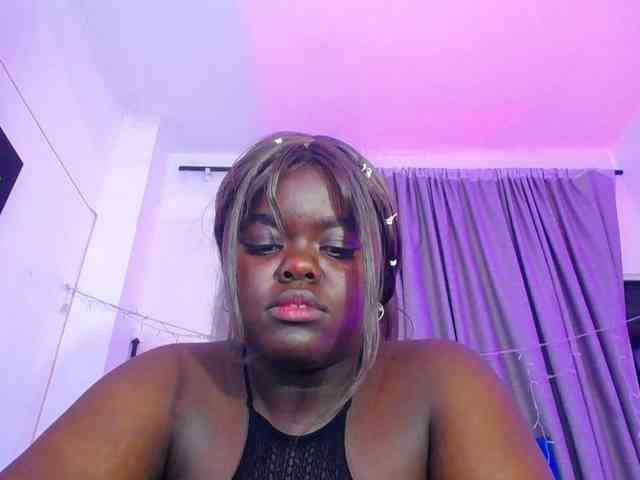neighbor-ebony webcam
