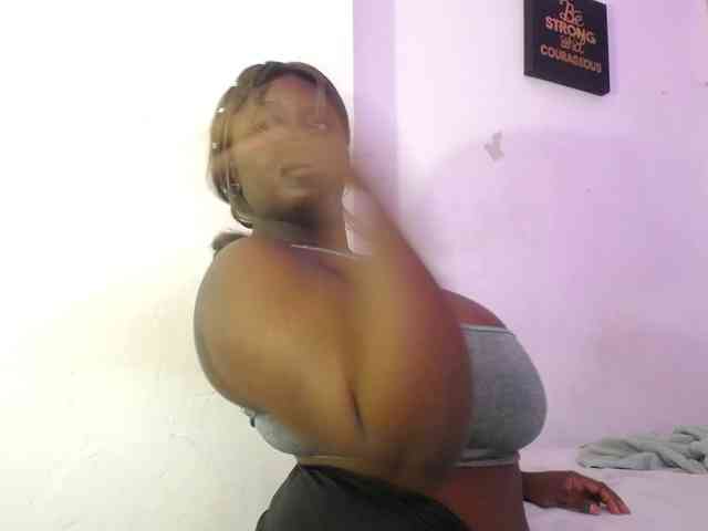 neighbor-ebony webcam