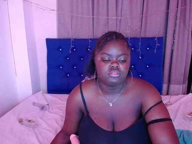 neighbor-ebony webcam