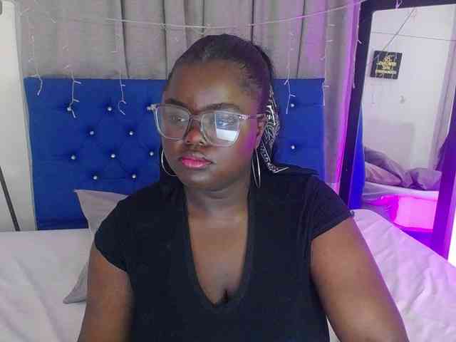 neighbor-ebony webcam