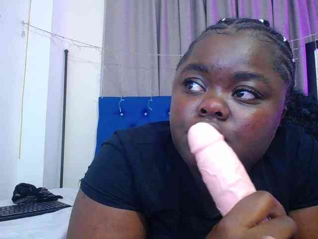 neighbor-ebony webcam