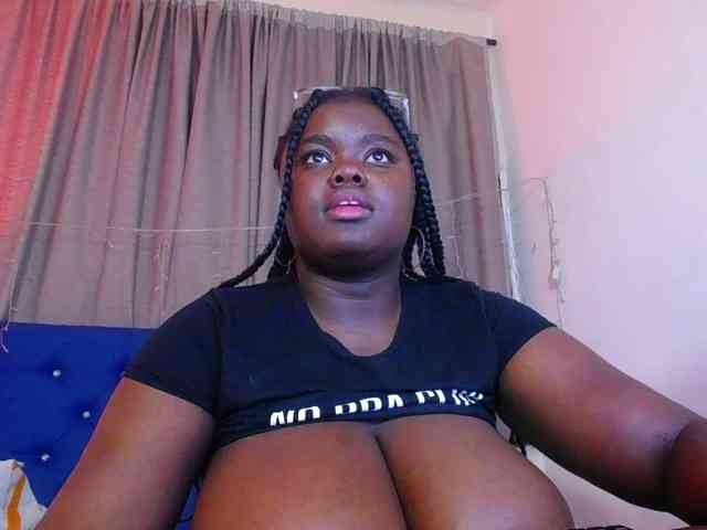 neighbor-ebony webcam