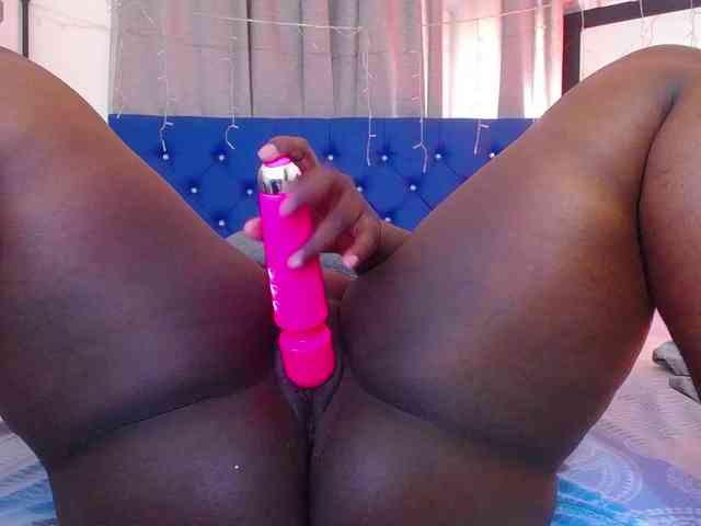 neighbor-ebony webcam