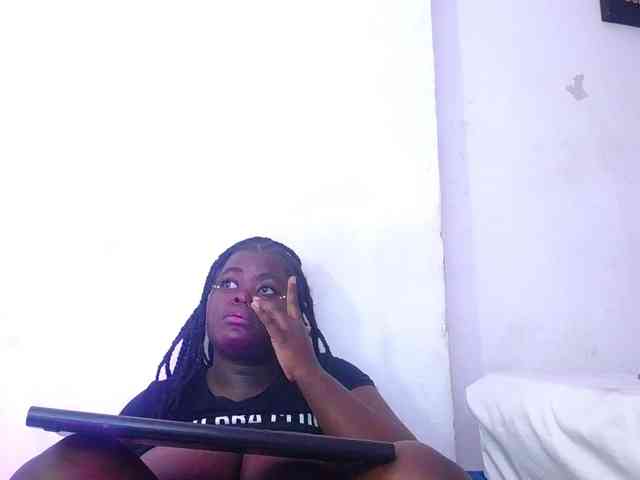 neighbor-ebony webcam