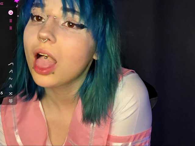 CatherynDowns live cam on BongaCams