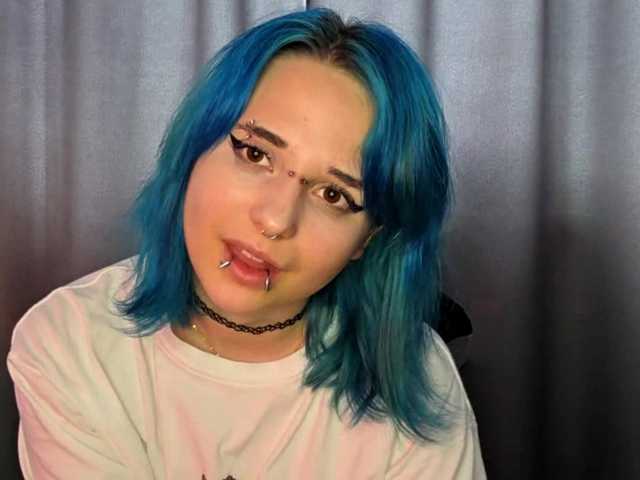 CatherynDowns live cam on BongaCams