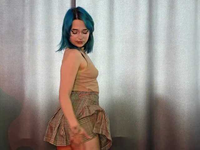 CatherynDowns live webcam show