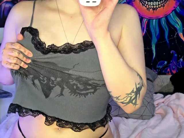 CatherynDowns's BongaCams show and profile