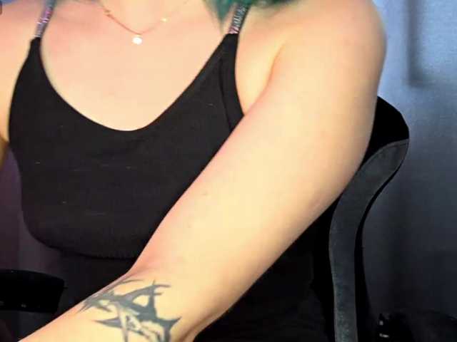 CatherynDowns live cam on BongaCams