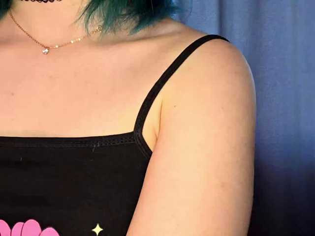 CatherynDowns live cam on BongaCams