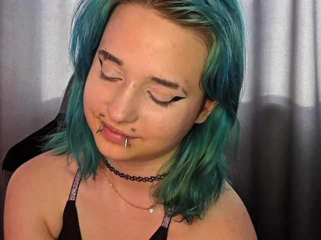 CatherynDowns live cam on BongaCams