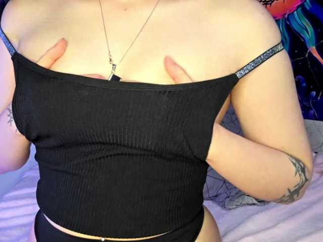 CatherynDowns's BongaCams show and profile