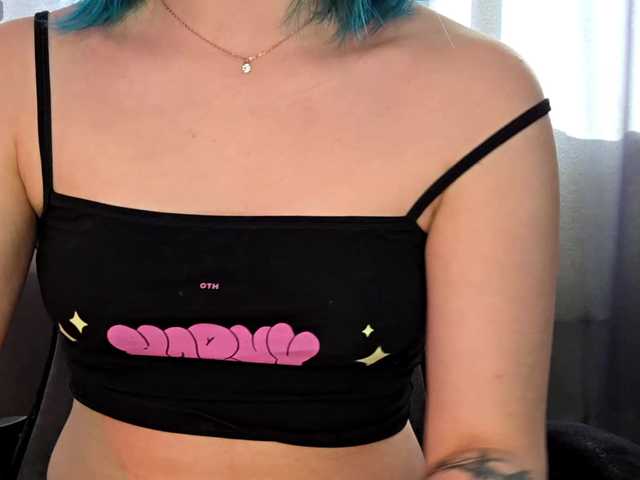 CatherynDowns live webcam show