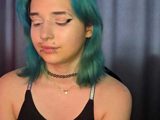 CatherynDowns live cam on BongaCams
