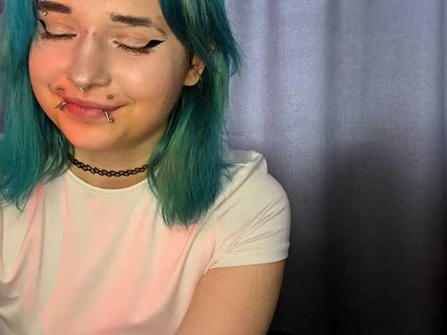 CatherynDowns live cam on BongaCams