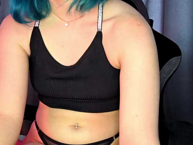 CatherynDowns live webcam show
