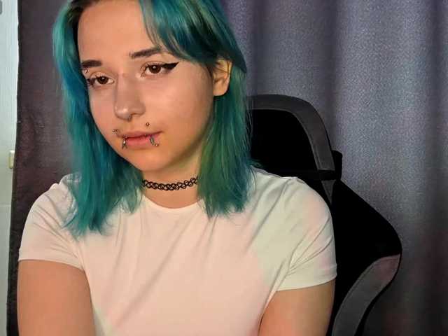 CatherynDowns live cam on BongaCams