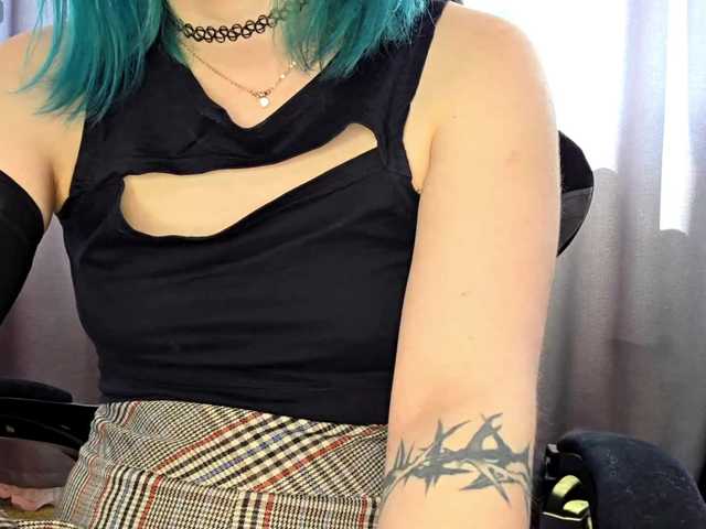 CatherynDowns live cam on BongaCams