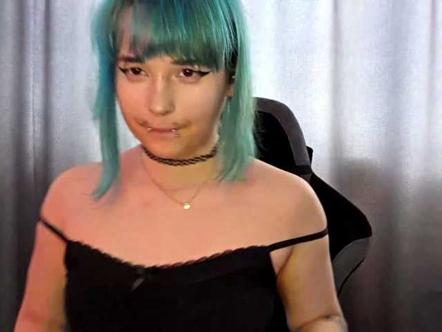 CatherynDowns live cam on BongaCams