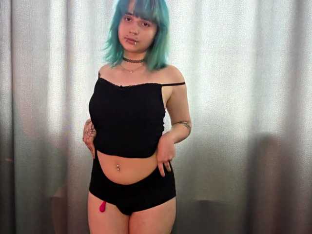 CatherynDowns live cam on BongaCams