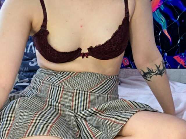 CatherynDowns live cam on BongaCams
