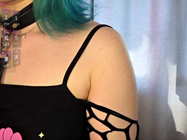 CatherynDowns live cam on BongaCams