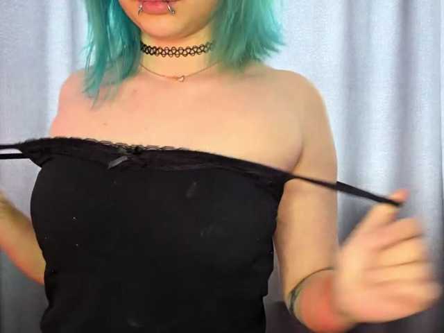 CatherynDowns live cam on BongaCams