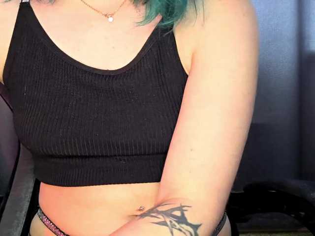 CatherynDowns live cam on BongaCams