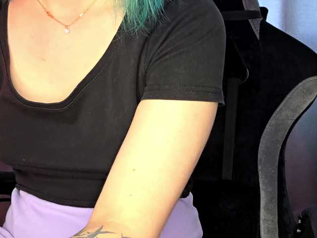 CatherynDowns live cam on BongaCams