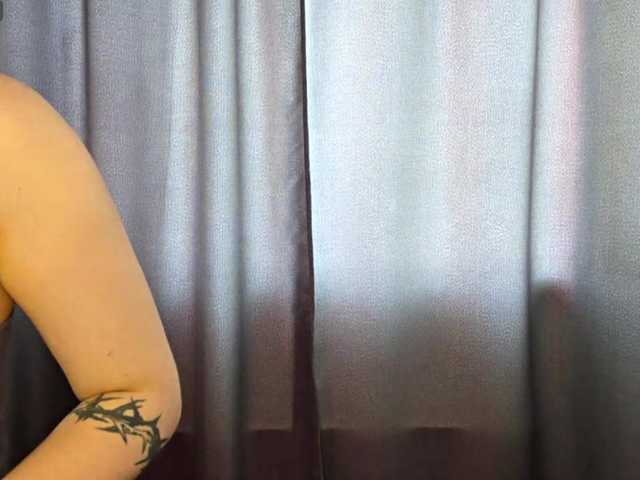CatherynDowns live cam on BongaCams