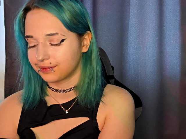 CatherynDowns live cam on BongaCams