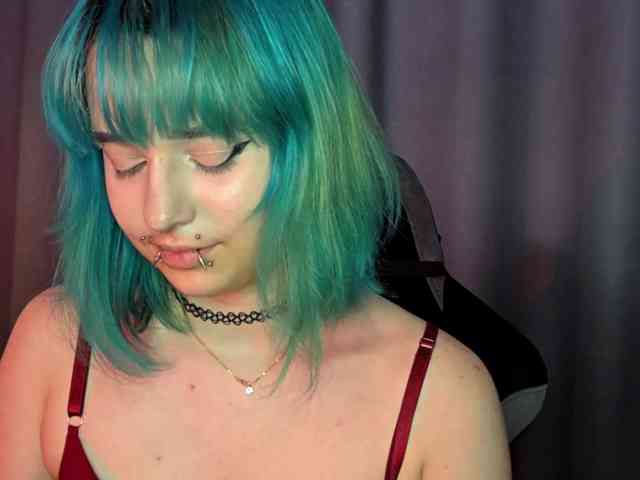 Model: CatherynDowns