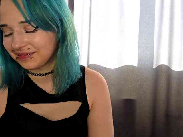 Model: CatherynDowns