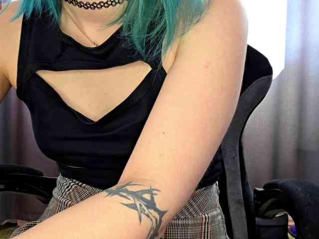 Model: CatherynDowns