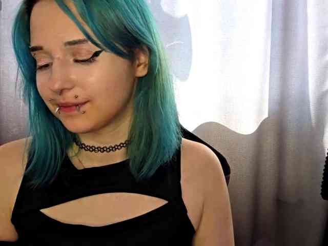 Model: CatherynDowns