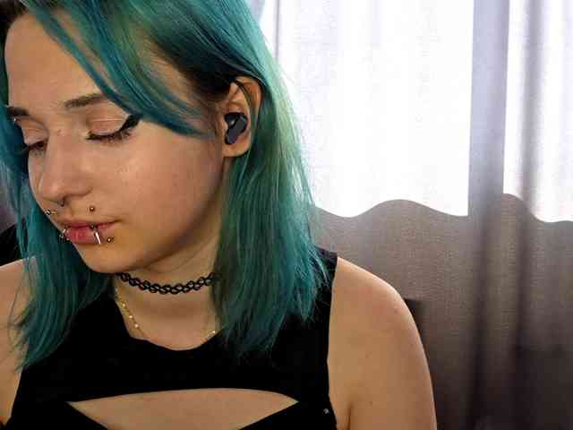 Model: CatherynDowns