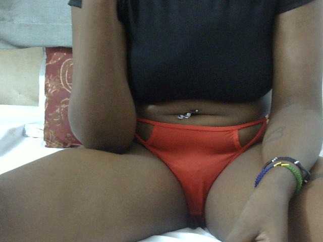 Kiki-malia live cam on BongaCams