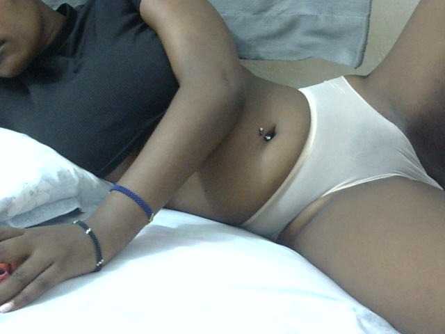 Kiki-malia Live Cam on BongaCams