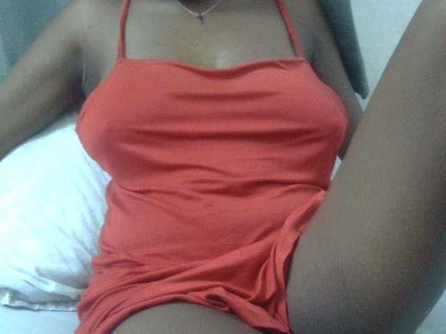 Kiki-malia live cam on BongaCams