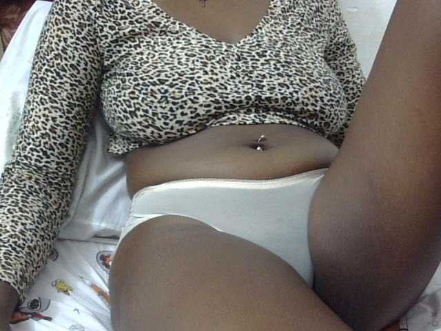 Kiki-malia live cam on BongaCams