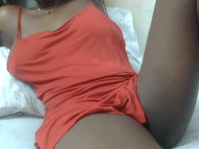 Kiki-malia live cam on BongaCams