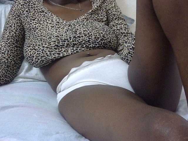 Kiki-malia live cam on BongaCams