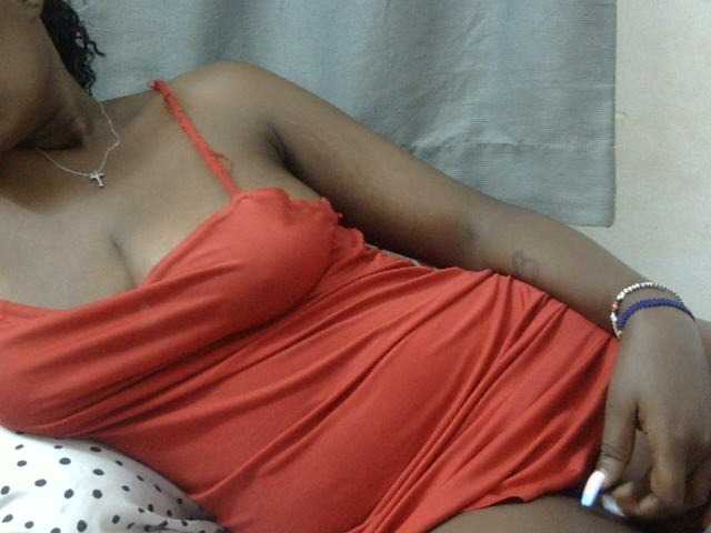 Kiki-malia live cam on BongaCams