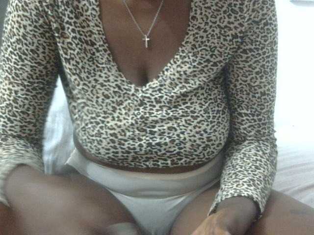 Kiki-malia, en vivo ahora en BongaCams